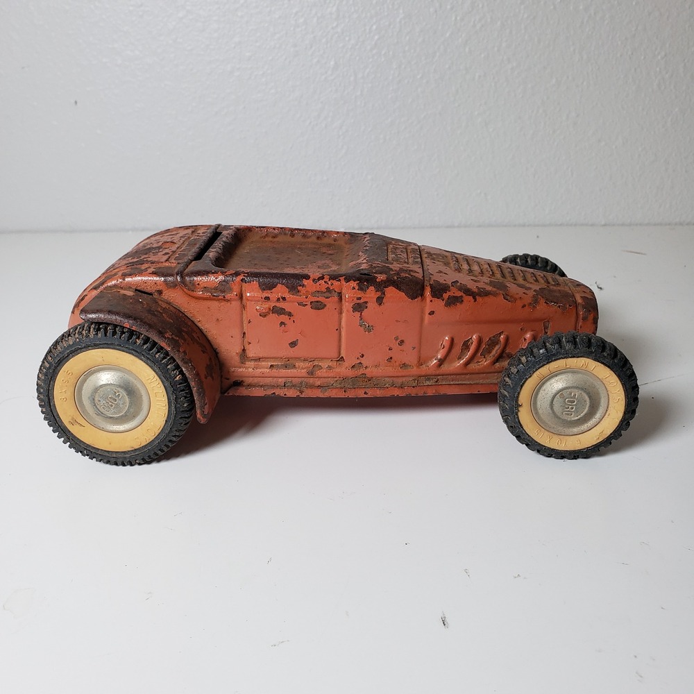 Vintage Nylint Ford Hot Rod Pressed Steel Roadster Car Distressed‎ Rust Red